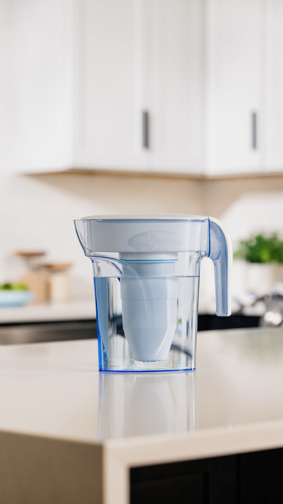 7-Cup Ready Pour Pitcher (Blue/White) - Zero Water FIlters